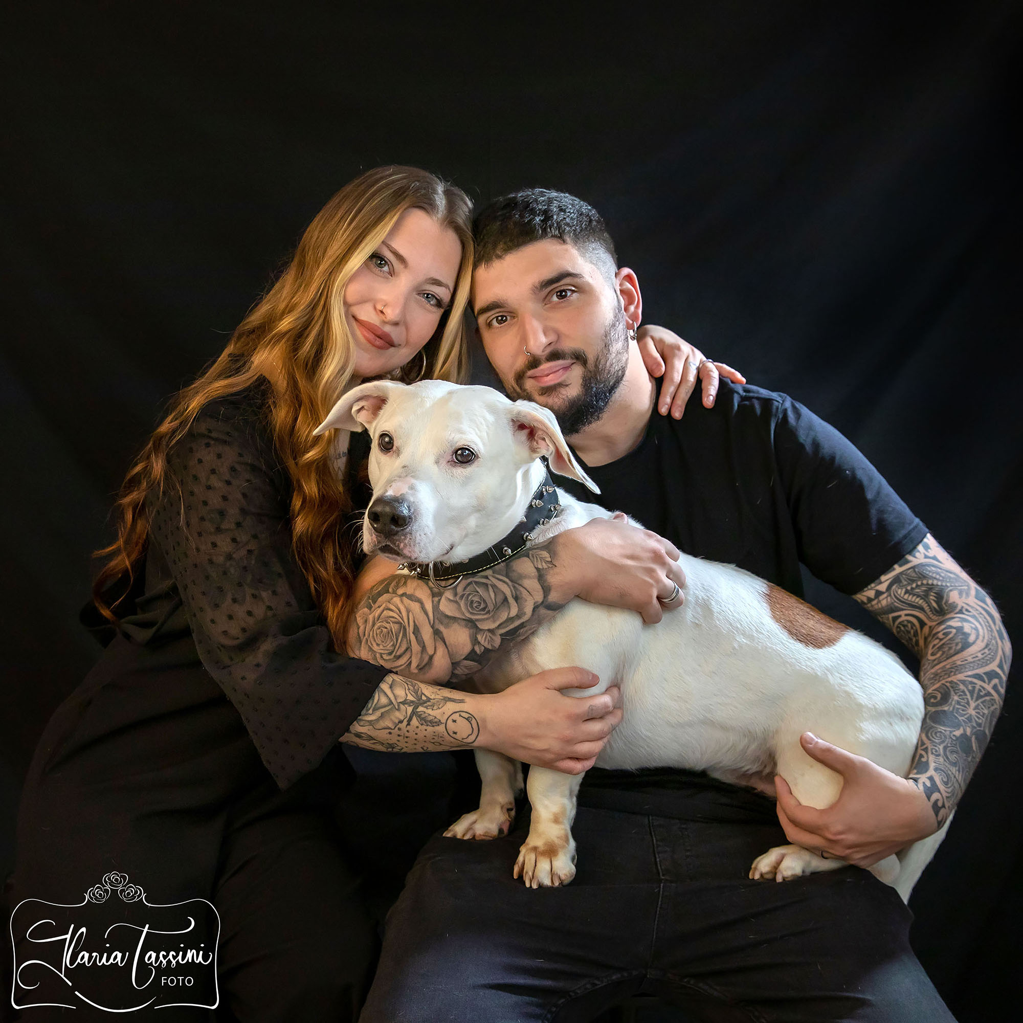 foto di famiglia coppia con cane